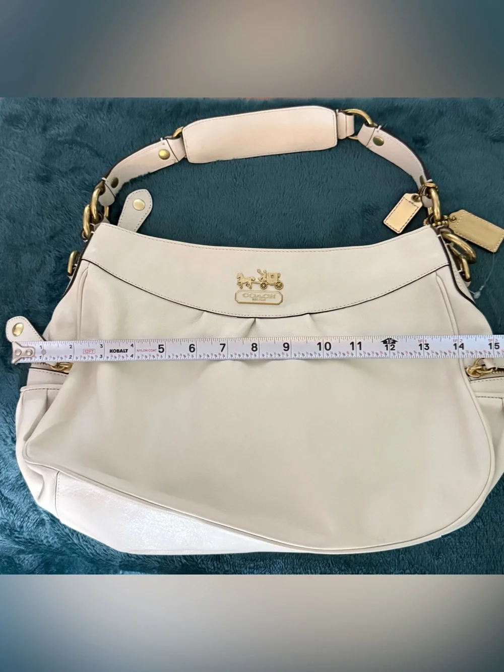 Vintage Coach Madison Cream Glazed Leather Shoulder Bag with Gold Hardware